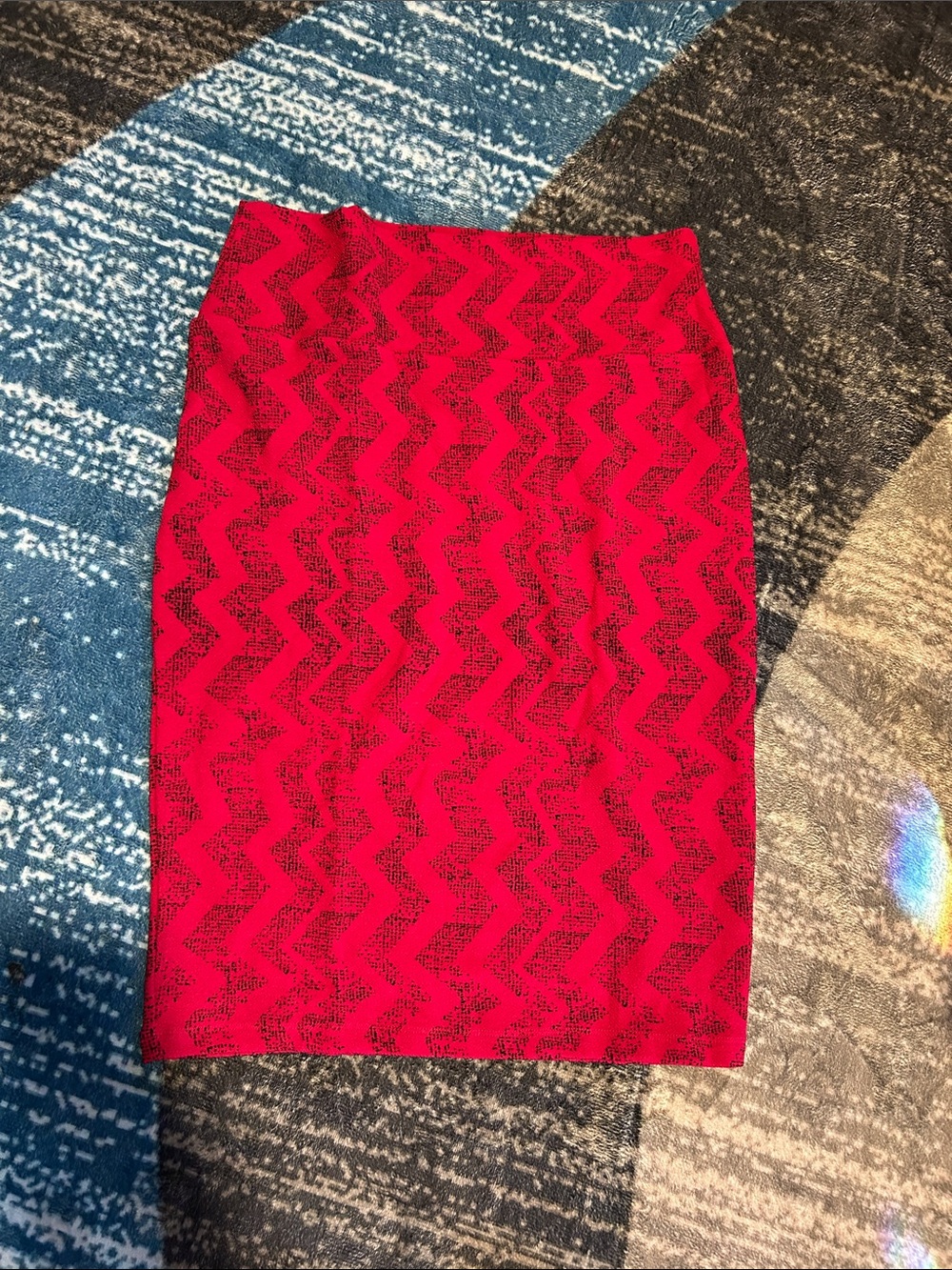 LuLaRoe pink Chevron Pencil Skirt